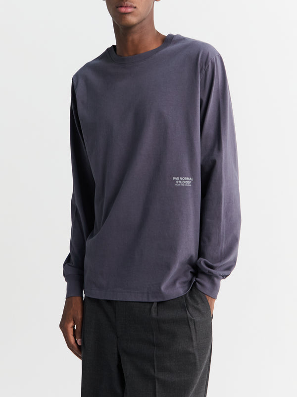 Stoy Off-Race Graphic Long Sleeve T-Shirt In Steel