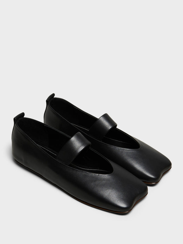 Stoy Oojoo Flats In Black