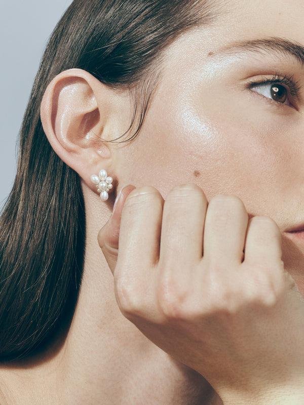 Stoy Petite Amis Fleur Earring