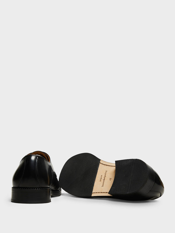 Stoy Reunion Derby Shoes In Black Polido
