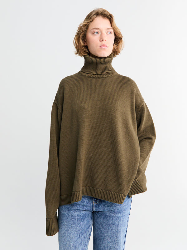 Stoy Rhea Trapeze Turtleneck In Olive