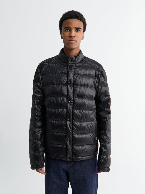 Stoy Selves Short Down Jacket In Black