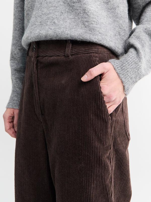 Stoy Semi-Wide Corduroy Slacks In Brown