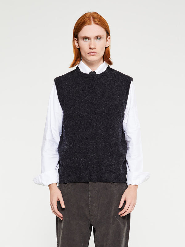 stoy Shetland Crew Sweater Vest in Charcoal