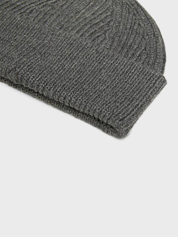 Stoy Short Beanie In Grey
