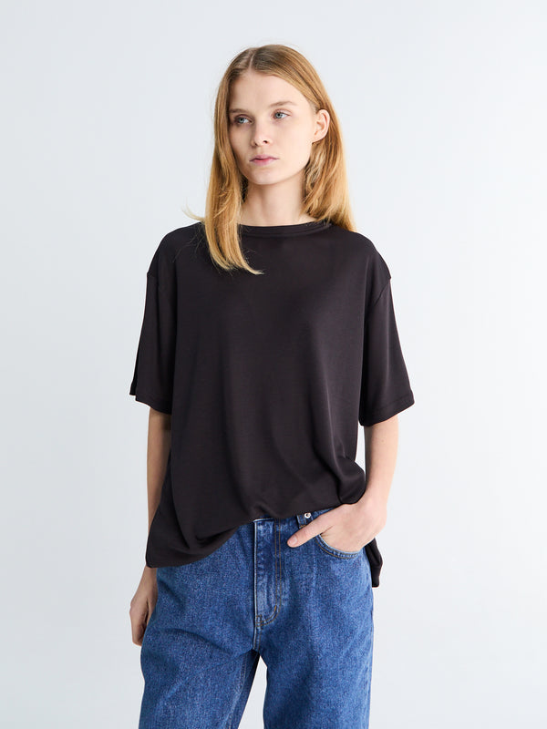 stoy Short Sleeve T-shirt in Black Grape