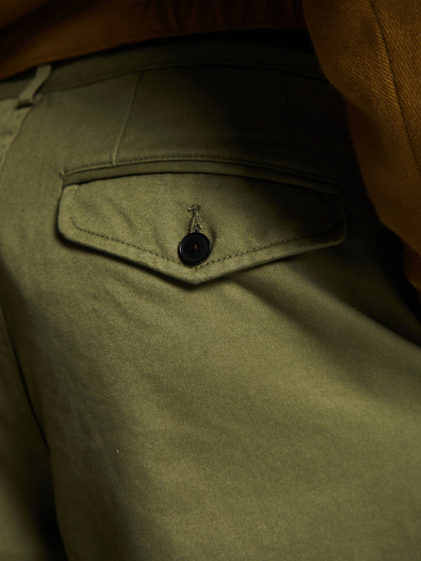 Stoy Single-Pleat Baggy Pant In Army Green