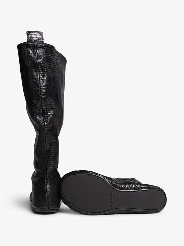 Stoy Slouch Saddle Boots In Black