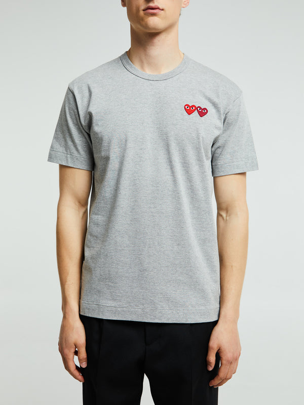 stoy T-Shirt With Double Burgundy Emblem in Grey