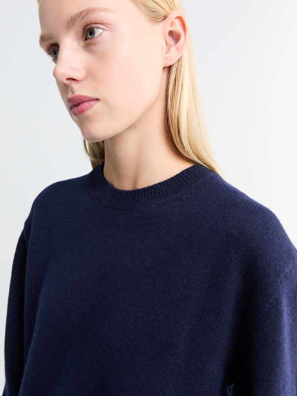 Stoy Unisex Cashmere Crewneck Sweater In Deep Navy