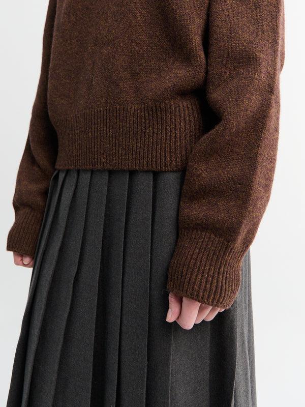 Stoy Unisex Soft Volume V-Neck Sweater In Brown