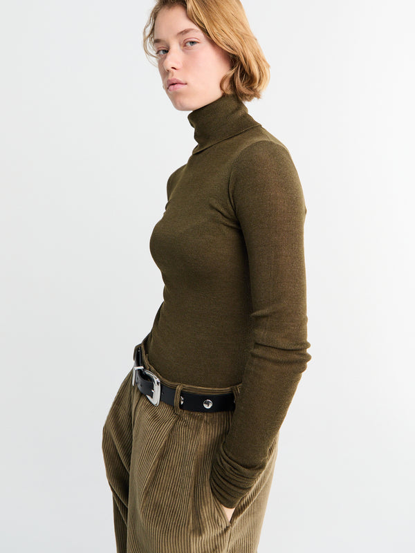 Stoy Utica Thin Turtleneck Sweater In Olive