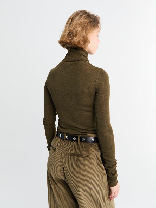 Stoy Utica Thin Turtleneck Sweater In Olive