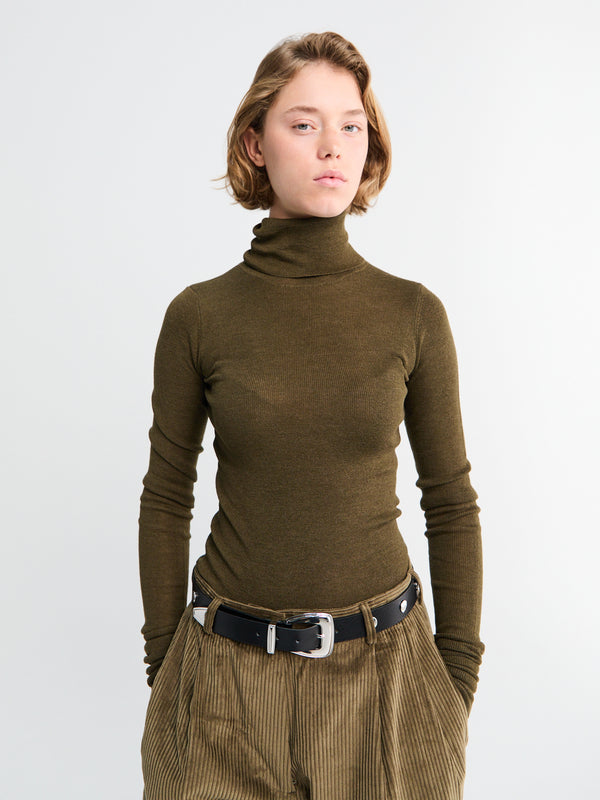 stoy Utica Thin Turtleneck Sweater in Olive