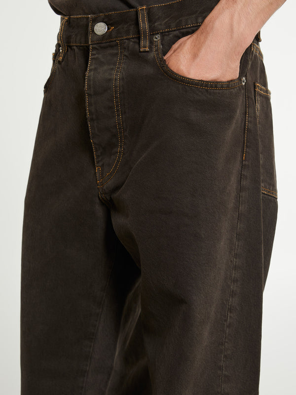 Stoy Wide Twist Jeans In Vintage Brown