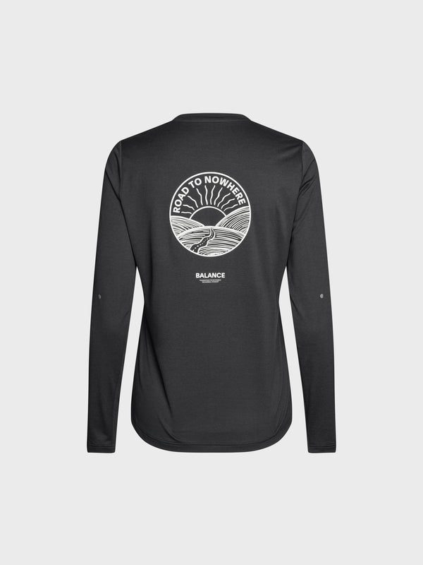 Stoy Women's Balance Long Sleeve T-Shirt In Black