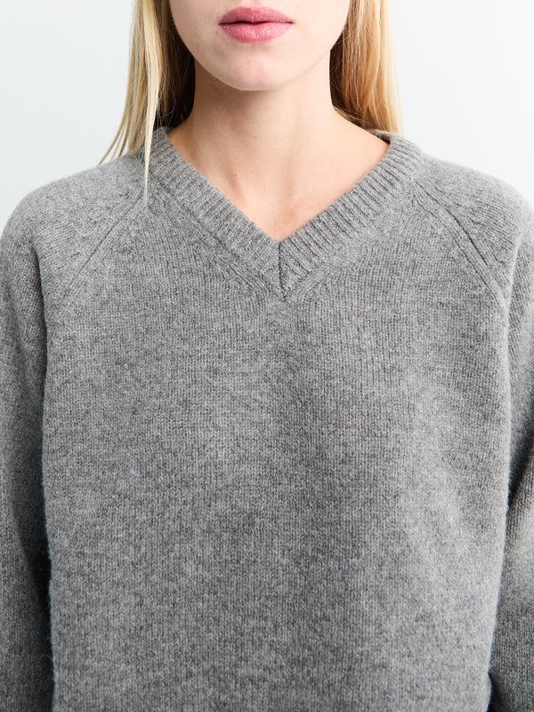 Stoy Unisex Soft Volume V-Neck Sweater In Melange Grey
