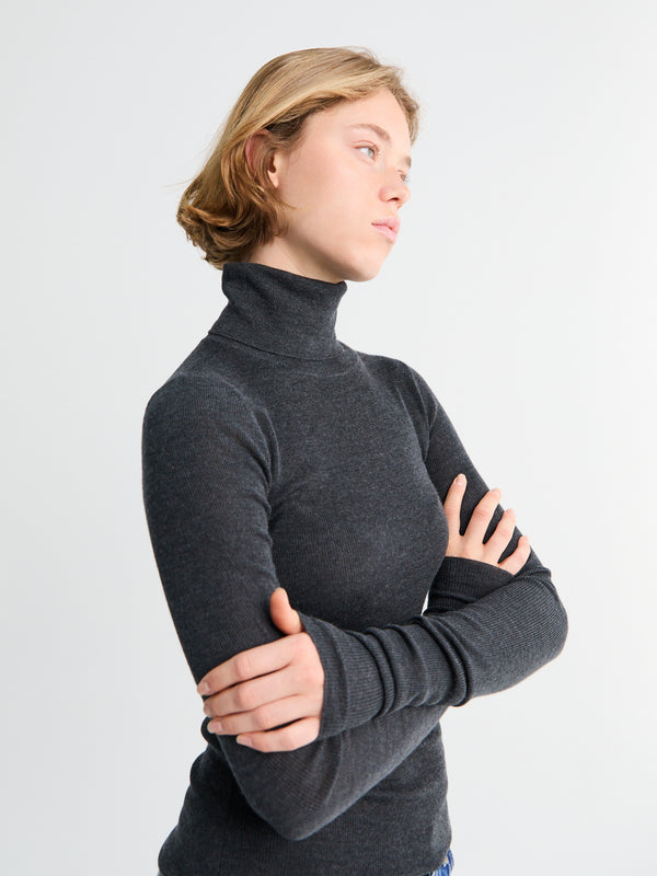 Stoy Utica Thin Turtleneck Sweater In Dark Grey Melange