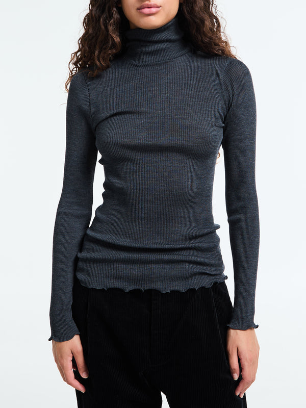 Stoy Wool & Silk Long Sleeve Rib Turtleneck Top In Grey