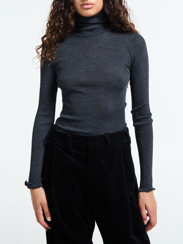stoy Wool & Silk Long Sleeve Rib Turtleneck Top in Grey