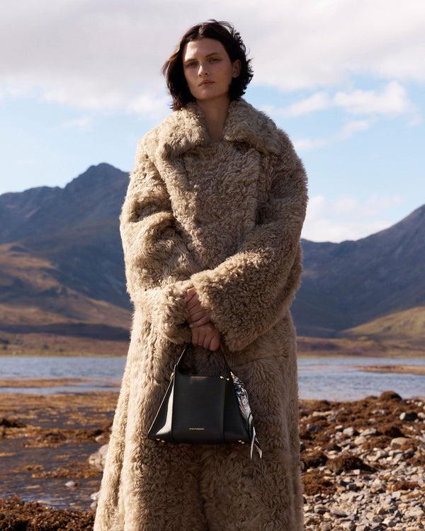 strawberry Arkshell - Espresso