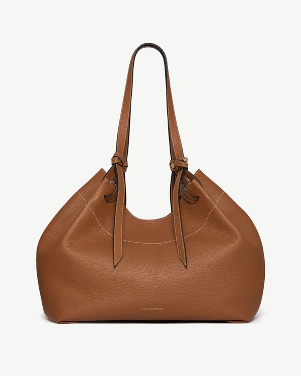 Strawberry Barra Tote - Tan