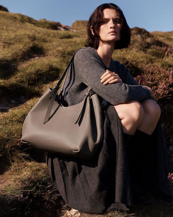 strawberry Barra Tote - Taupe