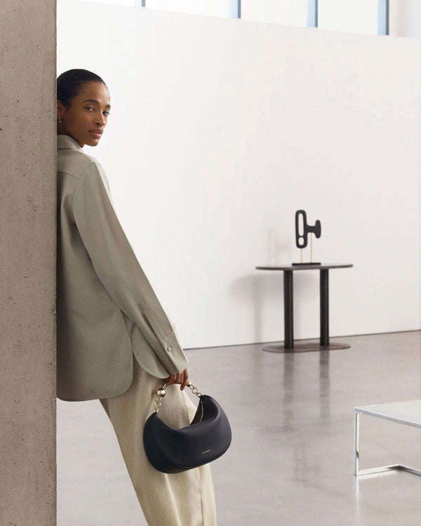 strawberry Crescent Moon - Black