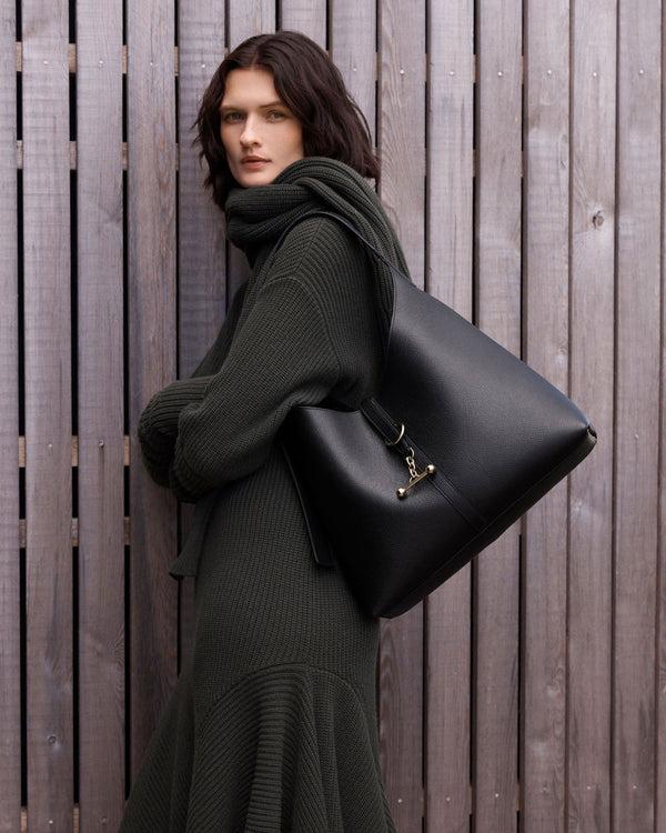 strawberry Kite Hobo Maxi - Black