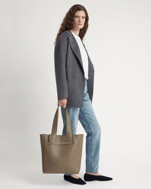 strawberry Melody Tote - Taupe