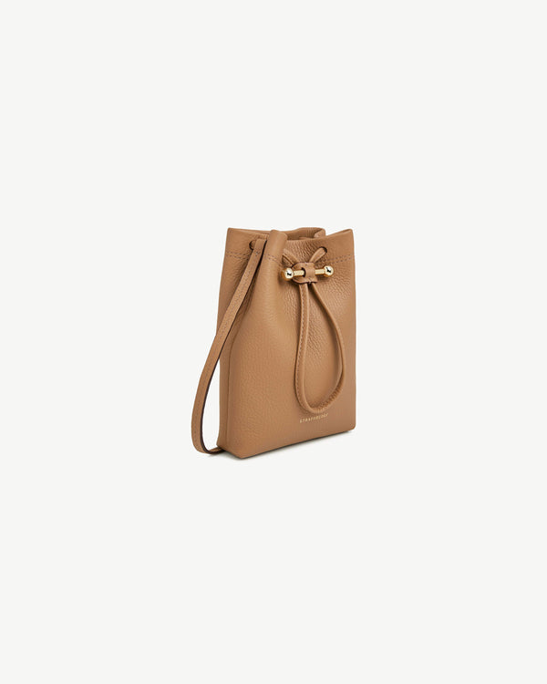 Strawberry Osette Midi Pouch - Caramel