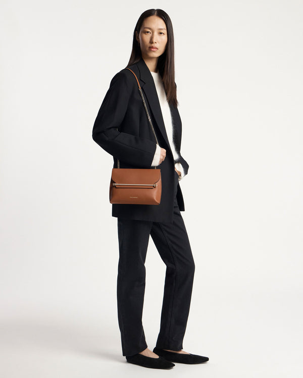 strawberry Stylist - Chestnut