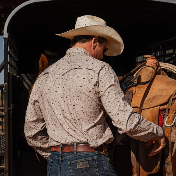 Sts Ranchwear Men's Fischer - Long Sleeve - Khaki Bull Print