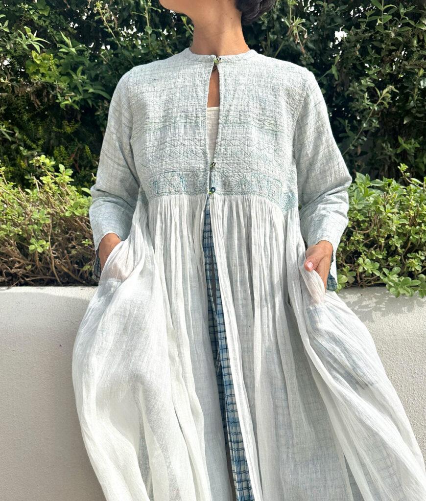 studio 8 Embroidery Coat white