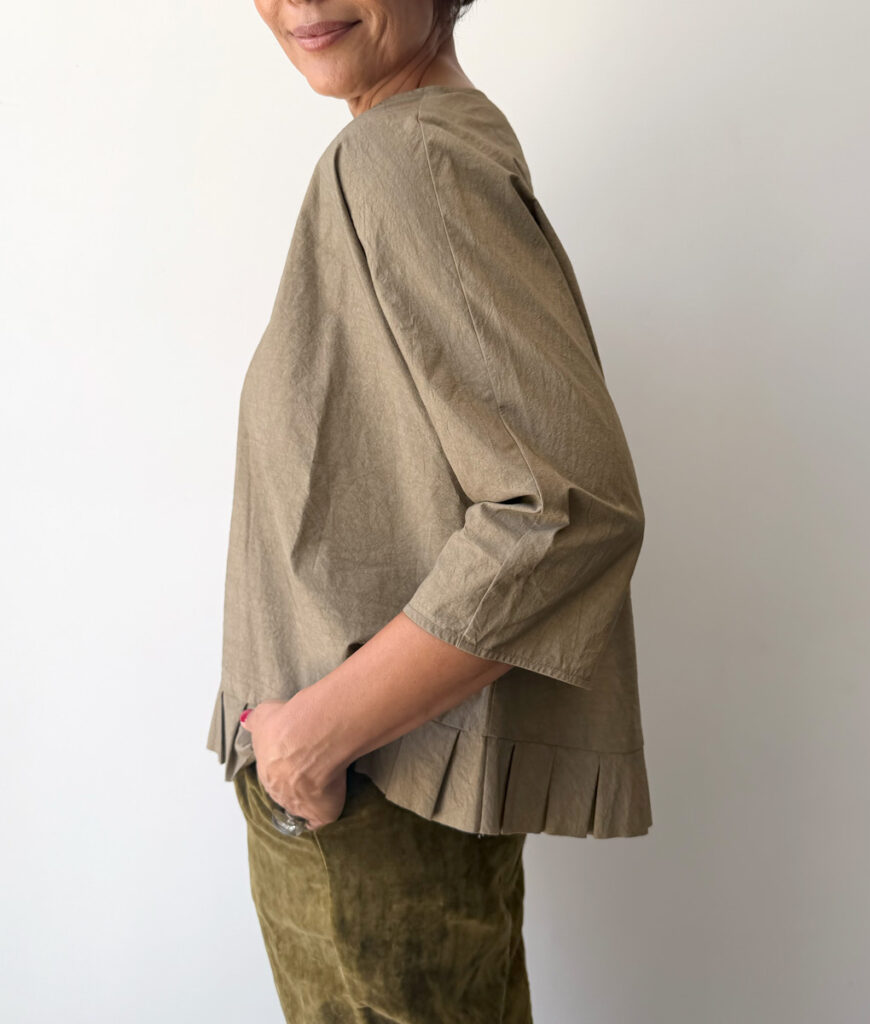 Studio 8 Long Sleeve Top With Frill Mud