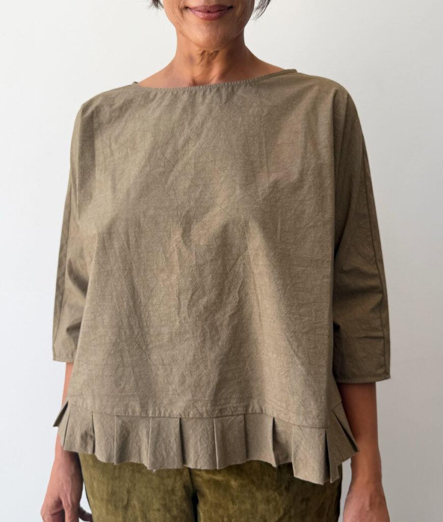 studio 8 Long Sleeve Top with Frill mud