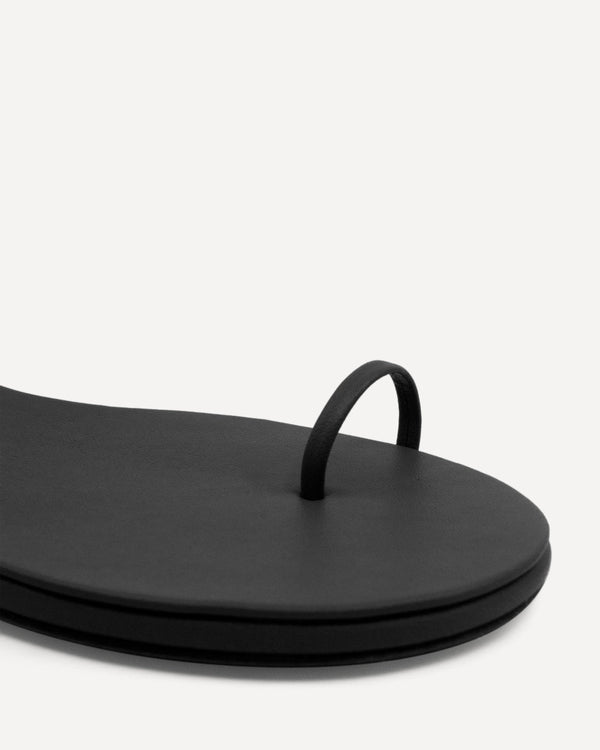 Studio Amelia Edith Flat