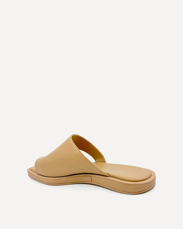 Studio Amelia Ida Slide