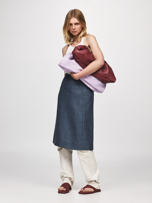 Studio Amelia Ida Slide