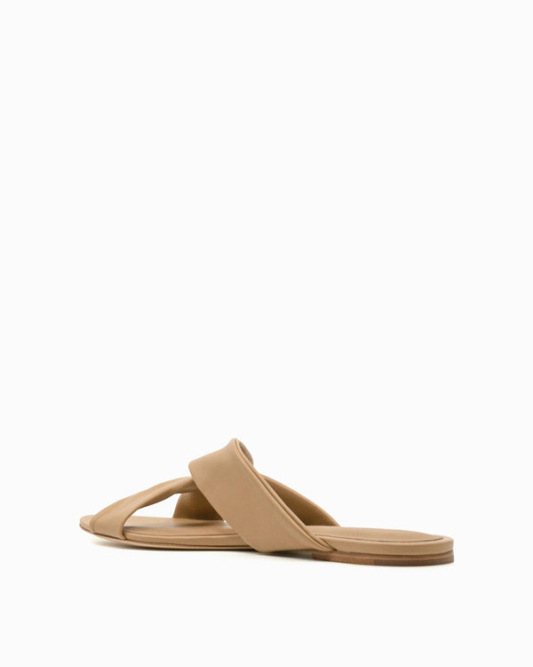 Studio Amelia Loop Flat
