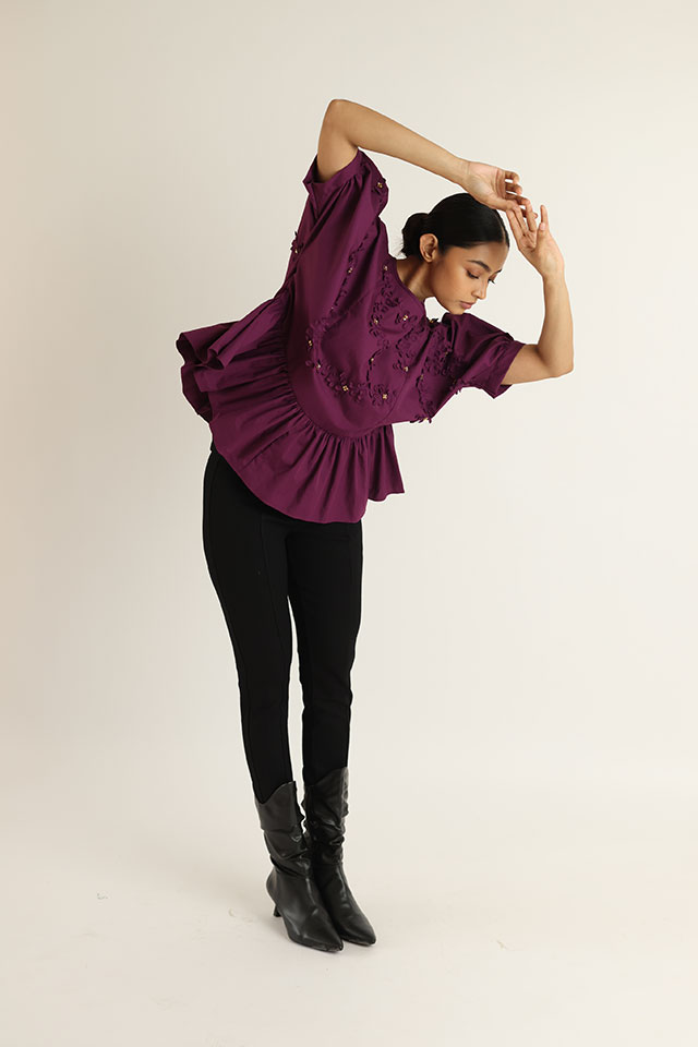 Studio Moda Anti-fit Peplum Top