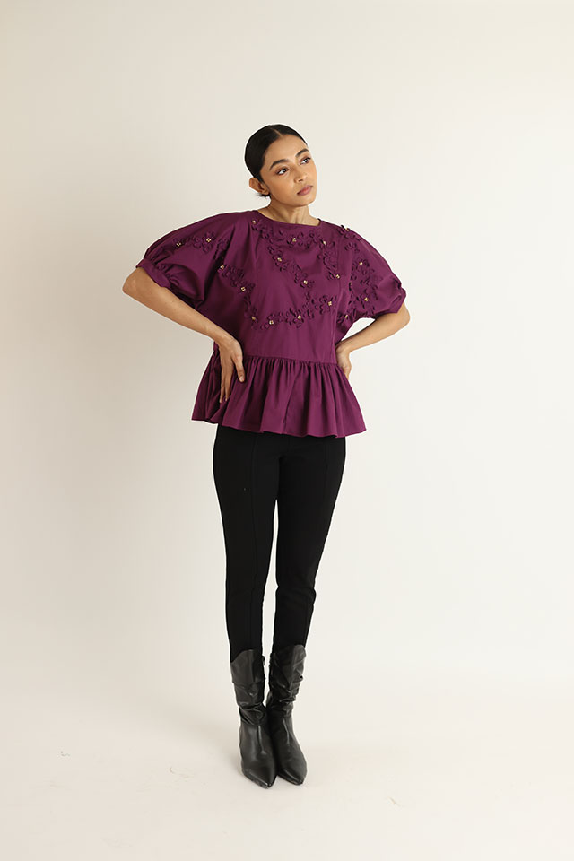 studio moda Anti-fit Peplum Top