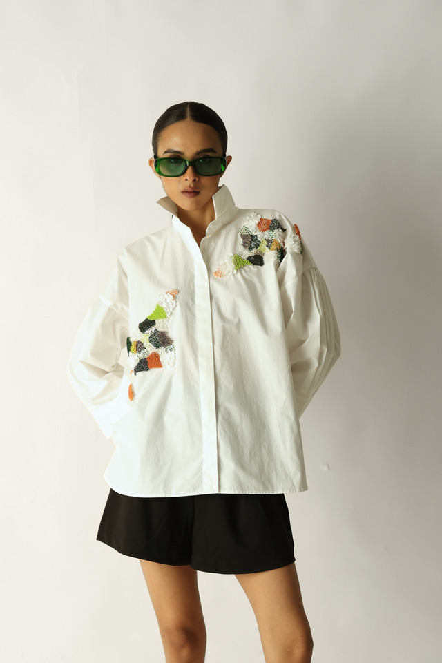 studio moda The Patch Verse Shirt