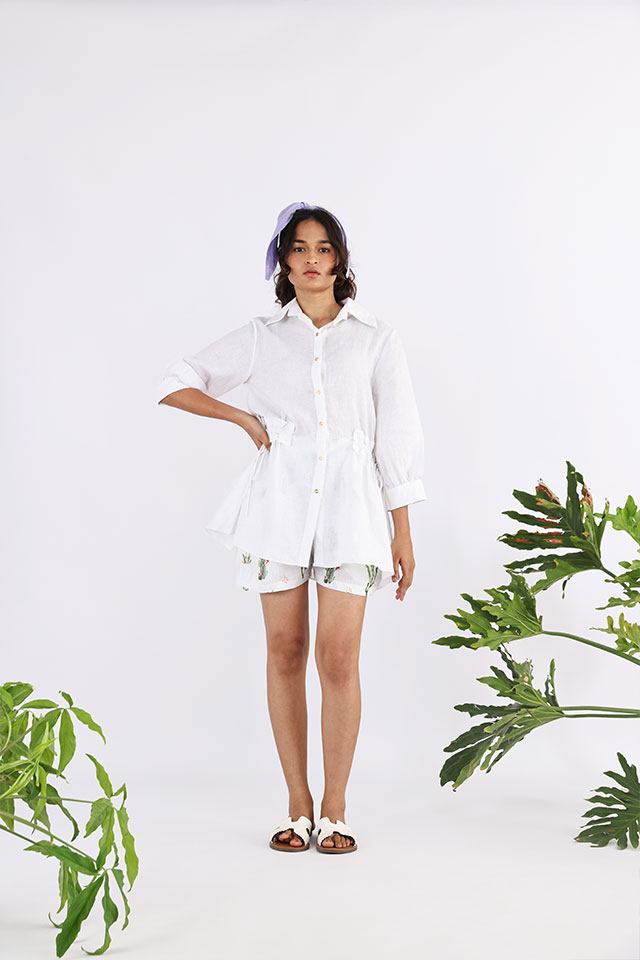 Studio Moda The Senecio Back Applique Shirt