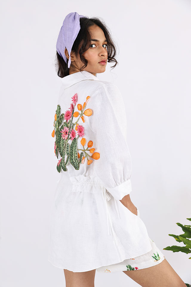 Studio Moda The Senecio Back Applique Shirt