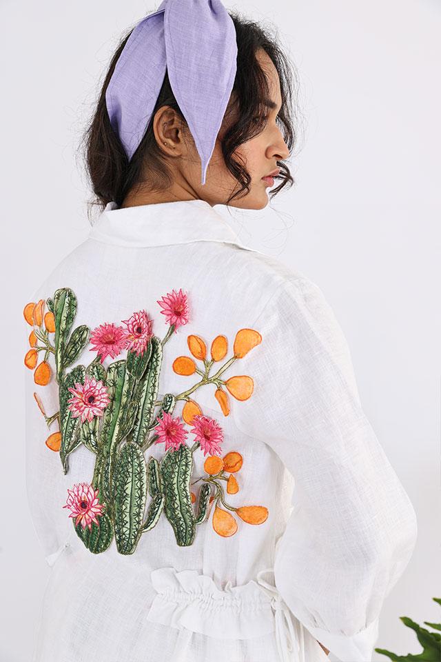 Studio Moda The Senecio Back Applique Shirt