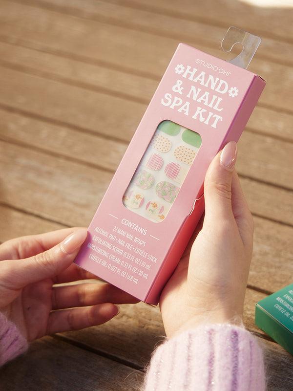 Studio Oh Checkerboard Blooms Hand & Nail Spa Kit