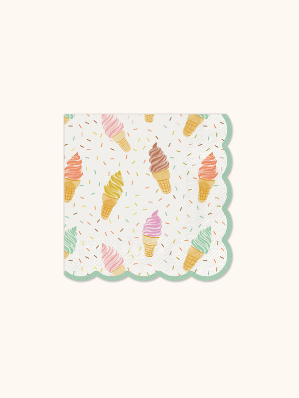 studio oh Cool & Creamy Scalloped Beverage Napkins