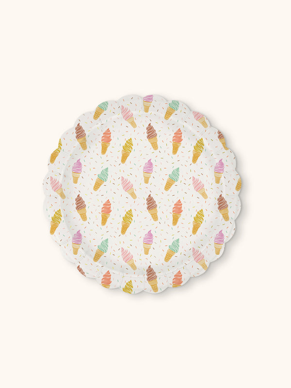 studio oh Cool & Creamy Scalloped Luncheon Plates