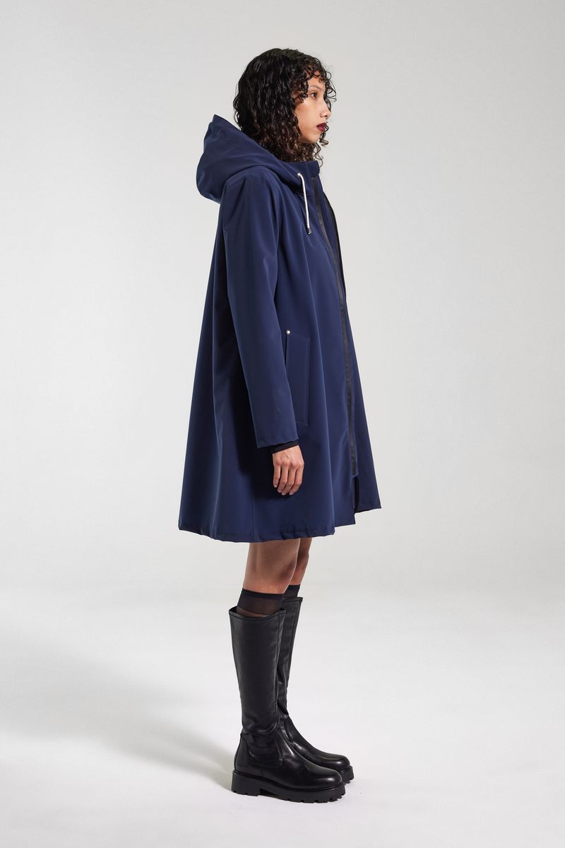 Stutterheim Mosebacke Lightweight Matte Zip Raincoat Navy